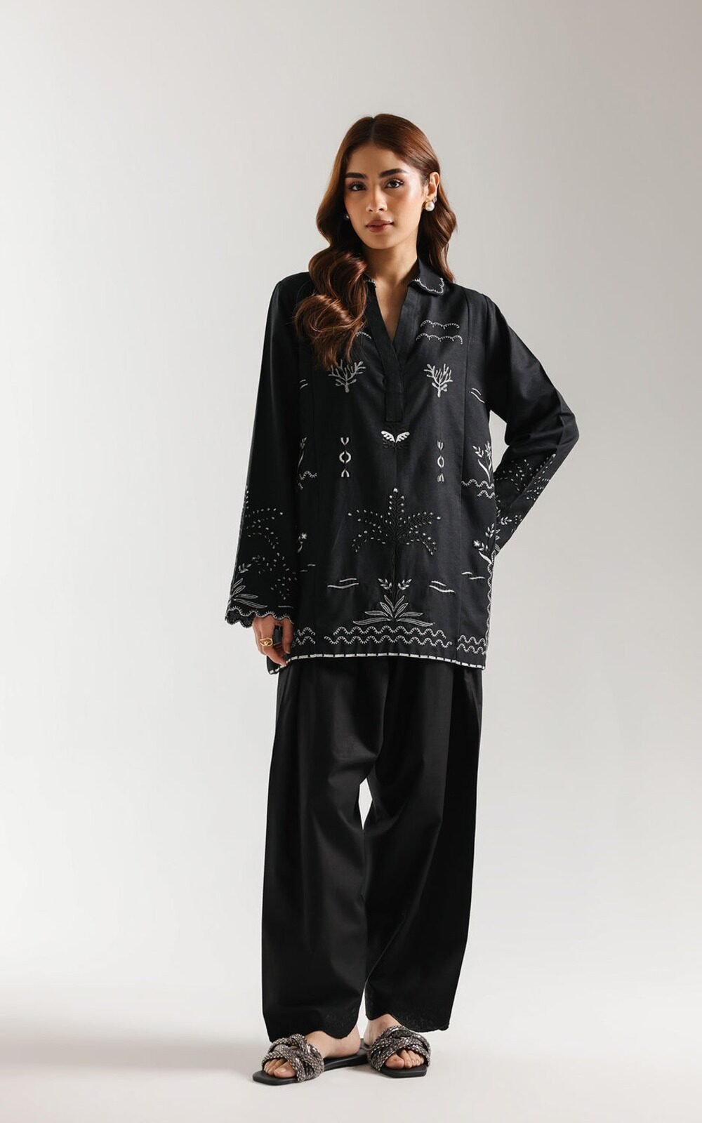EMBROIDERED KURTI
