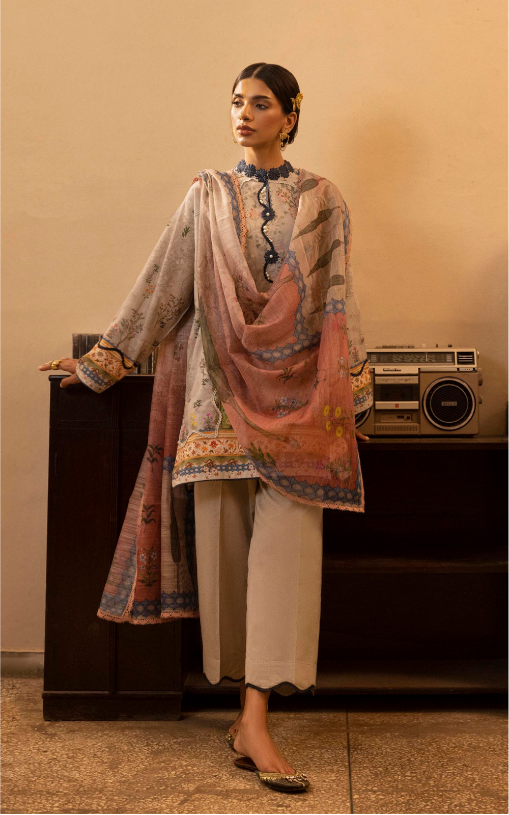 Unstitched 3 Piece Lawn Suit
